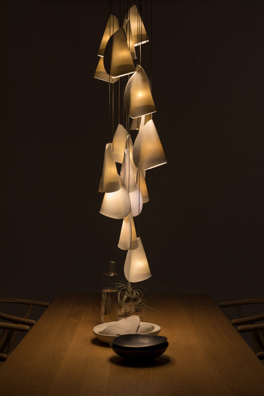 Multi-light porcelain suspension 21 Serie by Omer Arbel